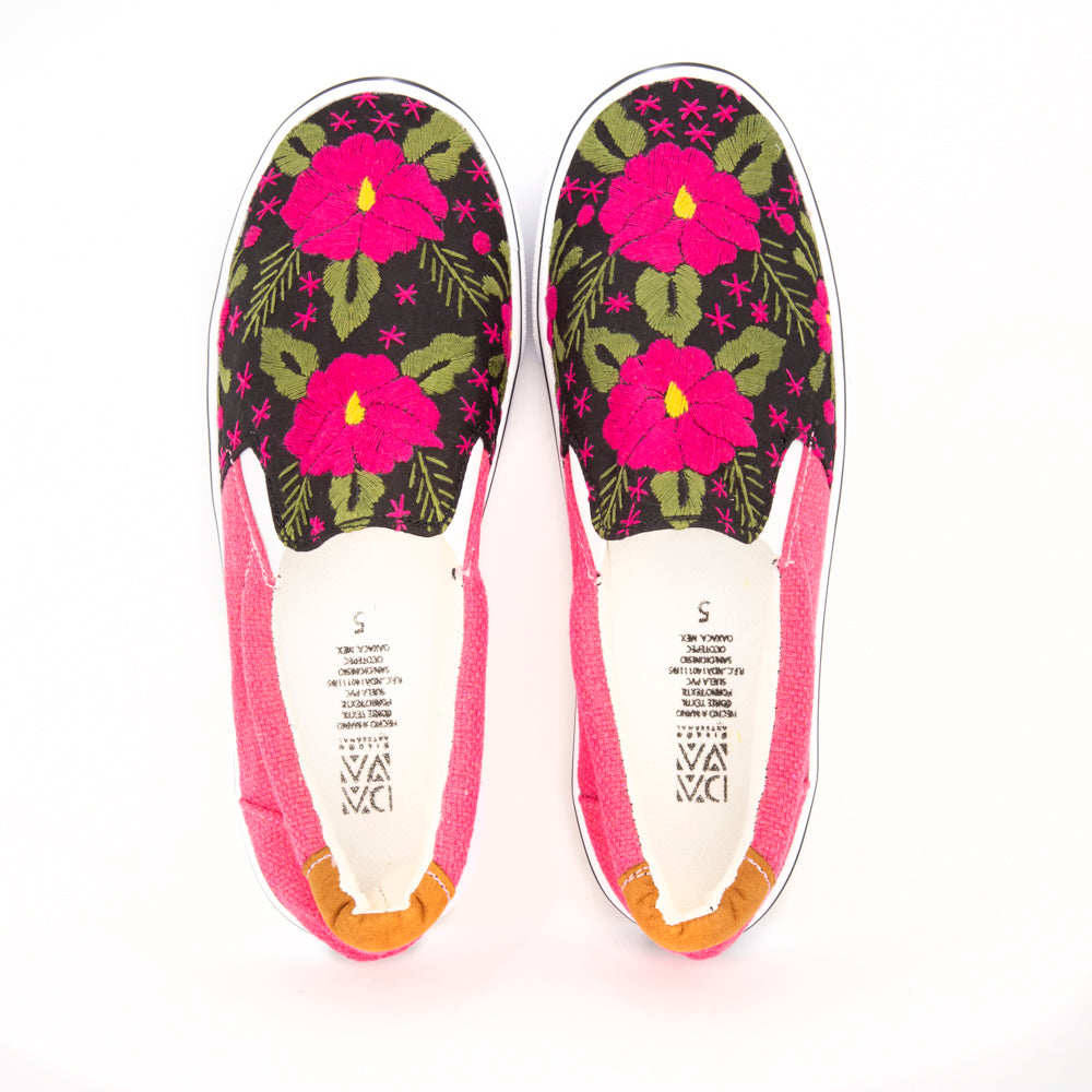 Chichicapam Embroidery Sneakers