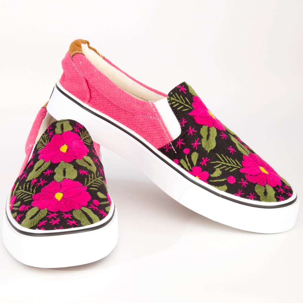 Chichicapam Embroidery Sneakers