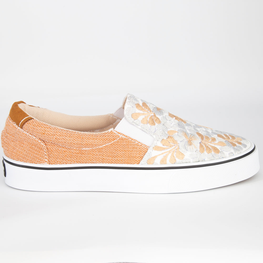 Monte Albán Floral Embroidered Sneakers