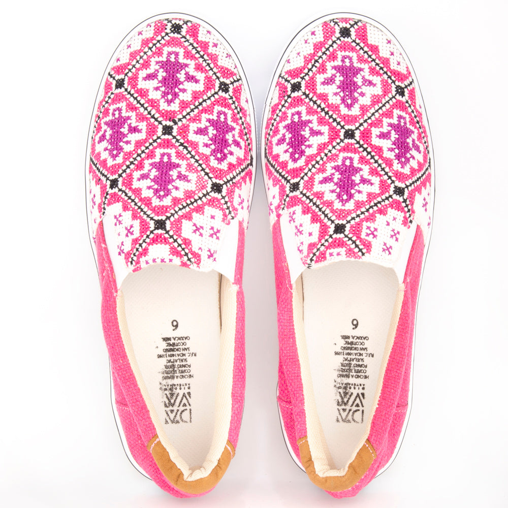 Punto de Cruz Embroidered Sneakers