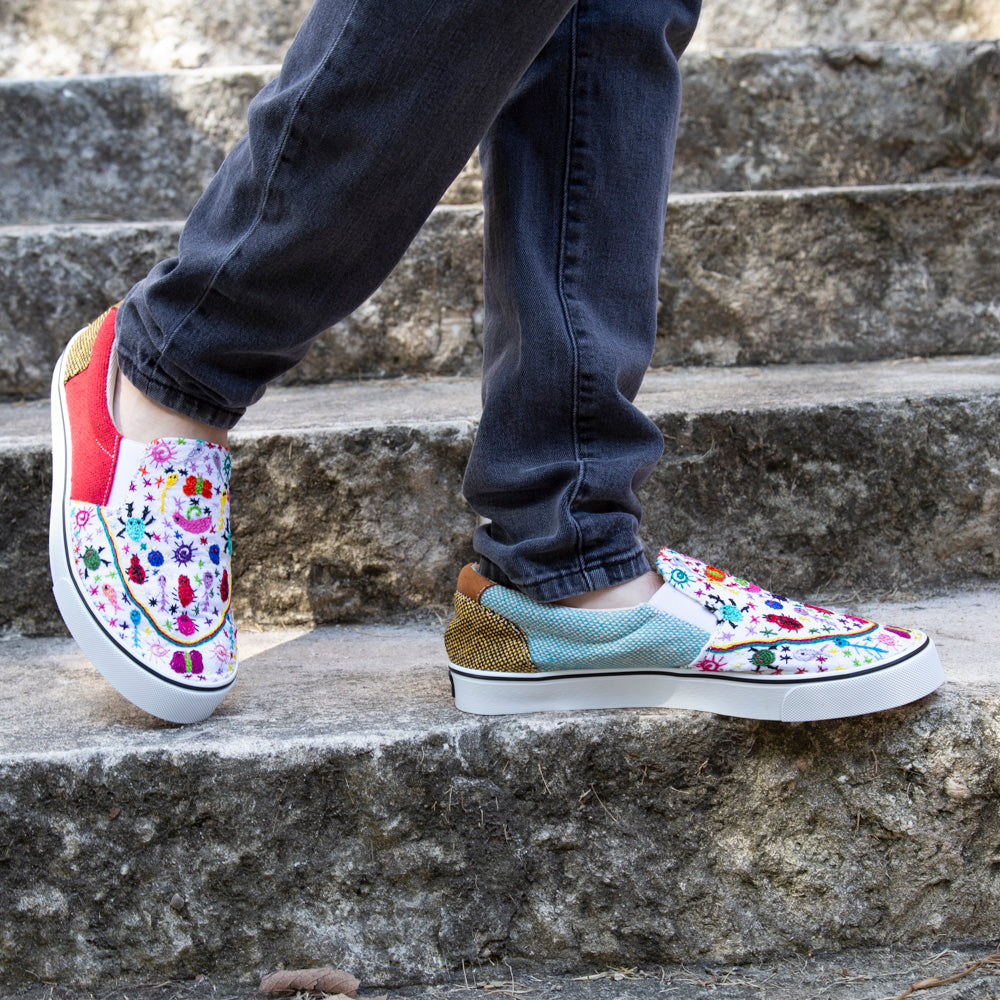 Pulguitas Embroidered Sneakers