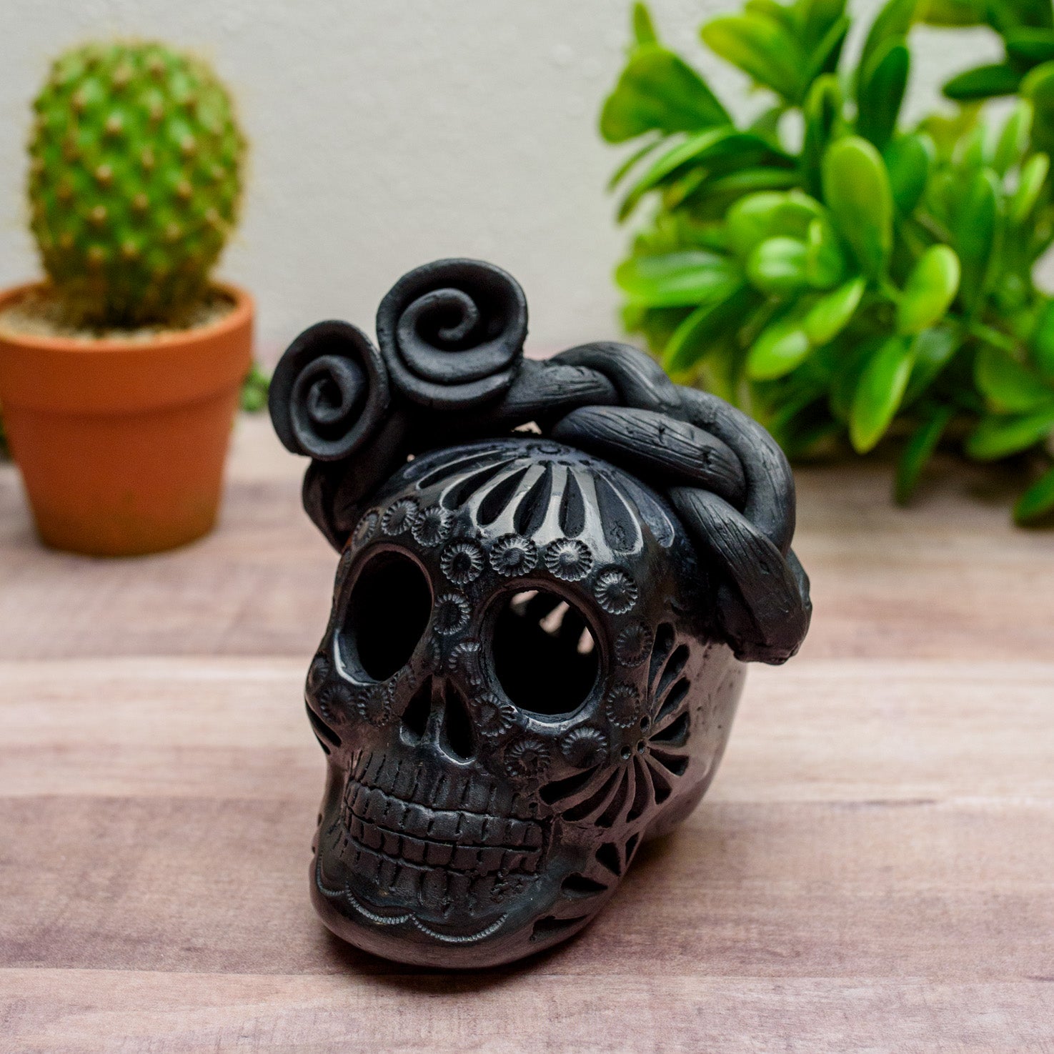 Barro Negro Frida Carved Sugar Skull