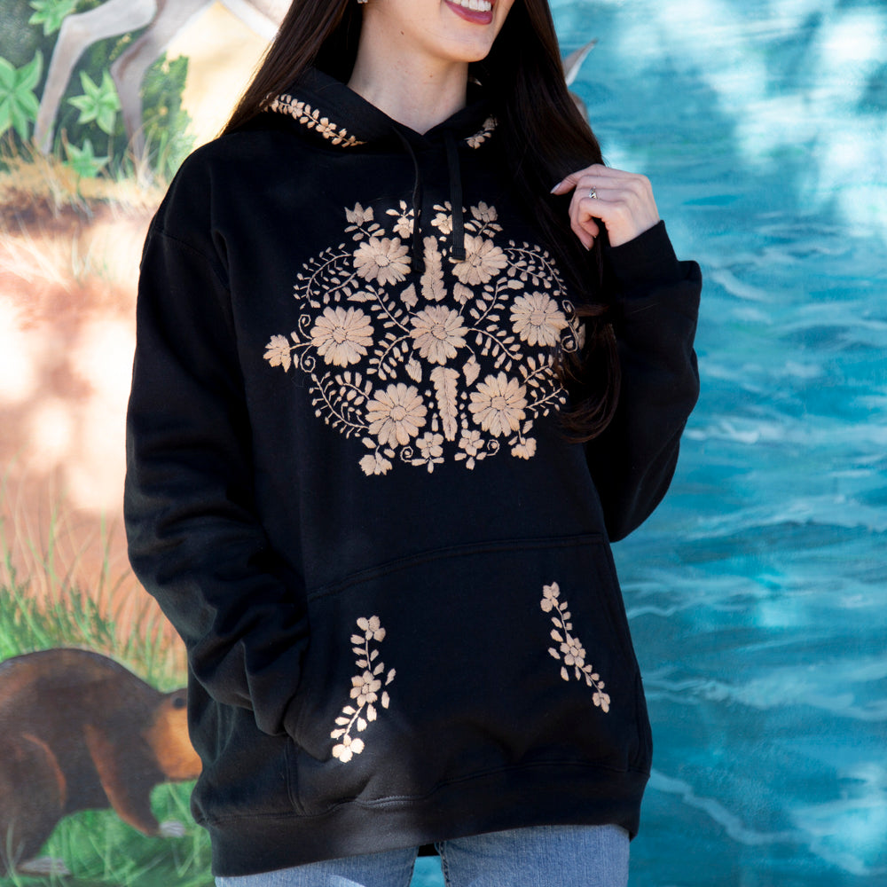 Chilac Floral Embroidered Pullover Hoodie