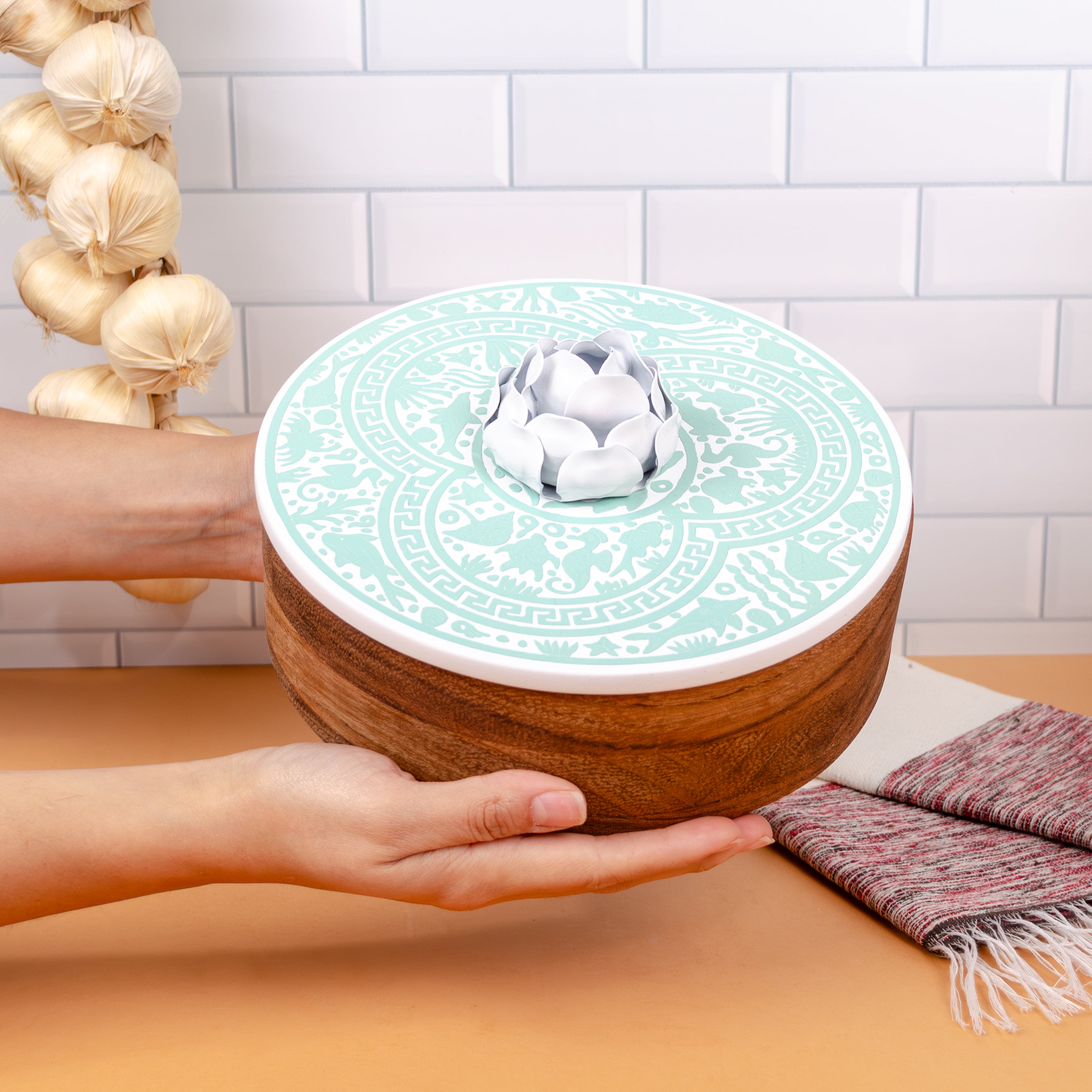 Tortillero Olinalá / Handmade Solid Wood Parota Basket