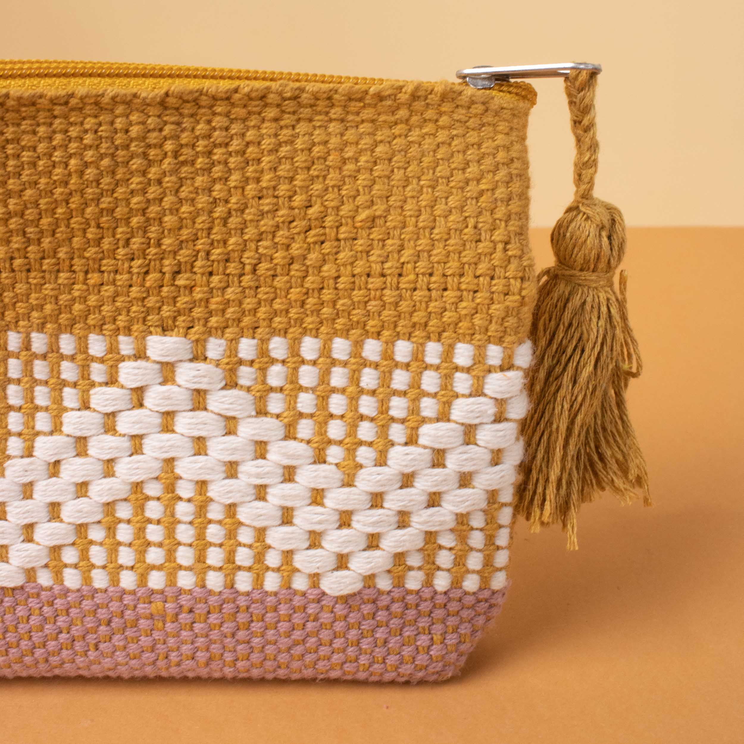 Telar Woven Glasses Cover
