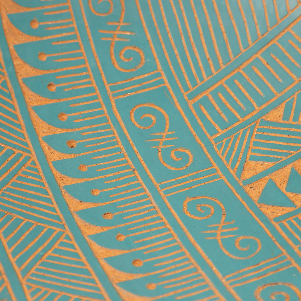 Zinapécuaro Large Hand-Carved Clay Bowl