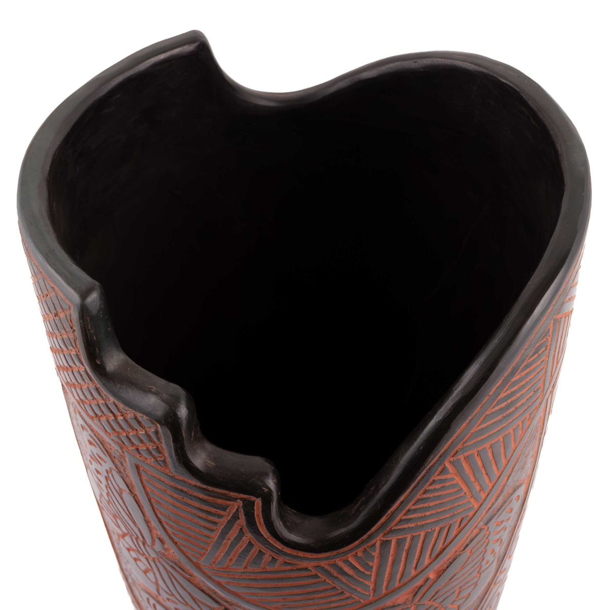 Zinapécuaro Hand-Sculpted Pollinators Vase