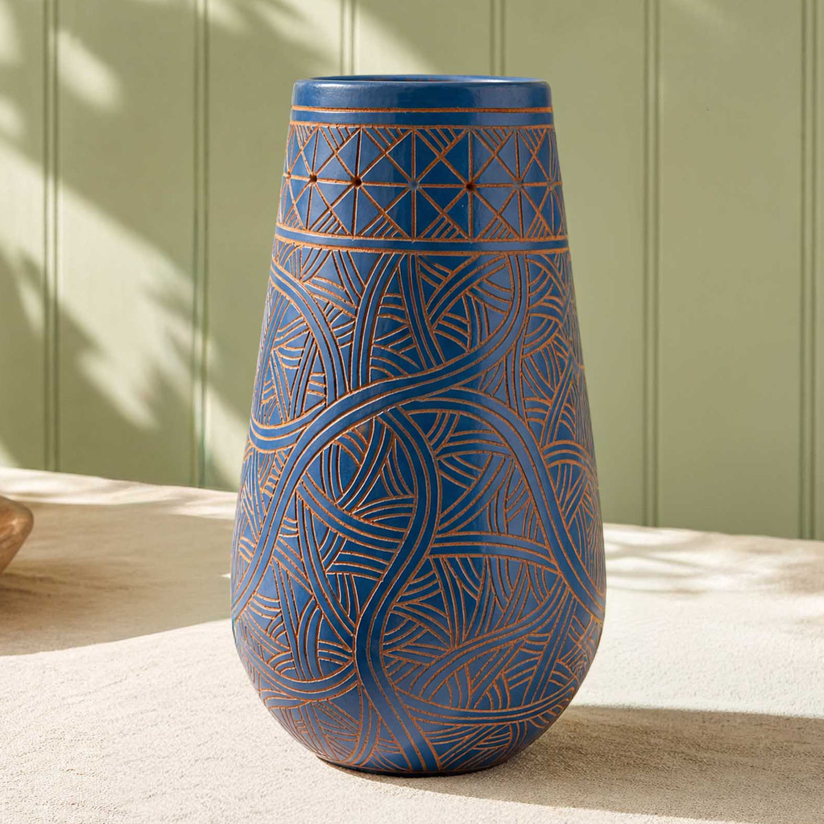 Zinapécuaro Hand-Carved Blue Dancing Geometric Vase