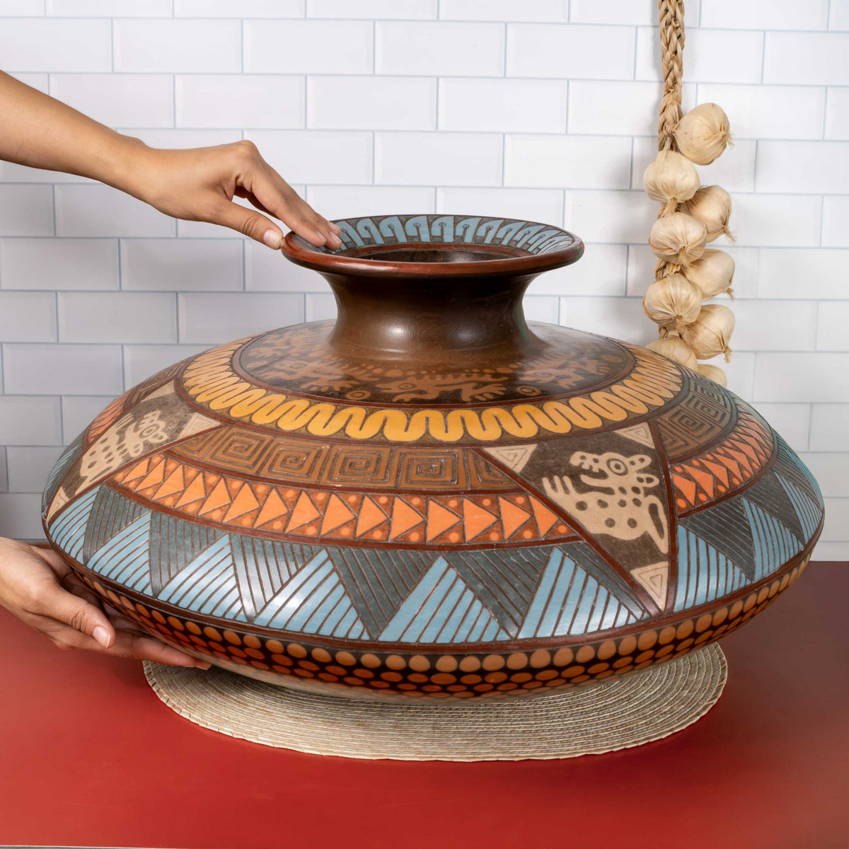 Zinapécuaro Voices in Rhythm Luneta Ceramic Vase