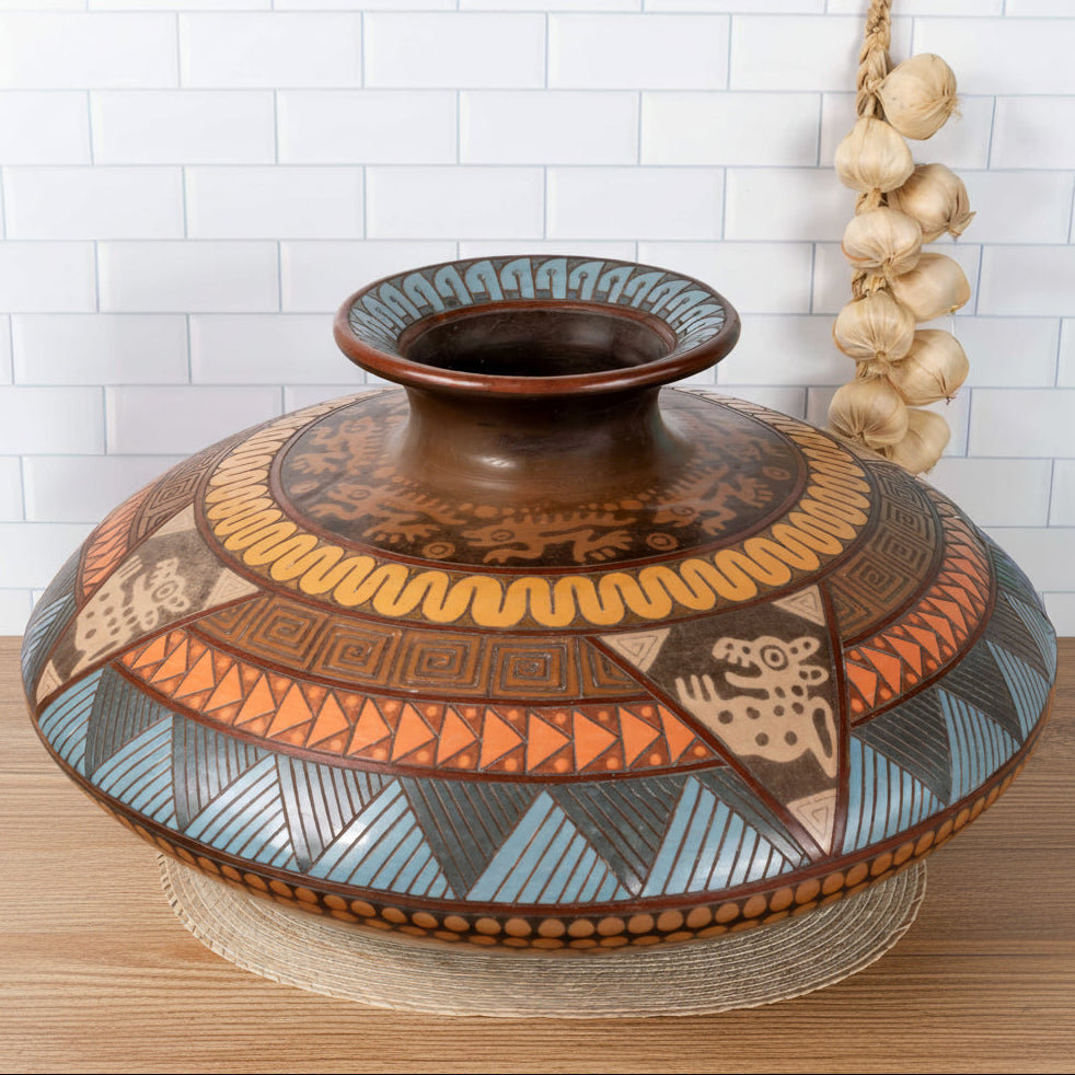 Zinapécuaro Voices in Rhythm Luneta Ceramic Vase