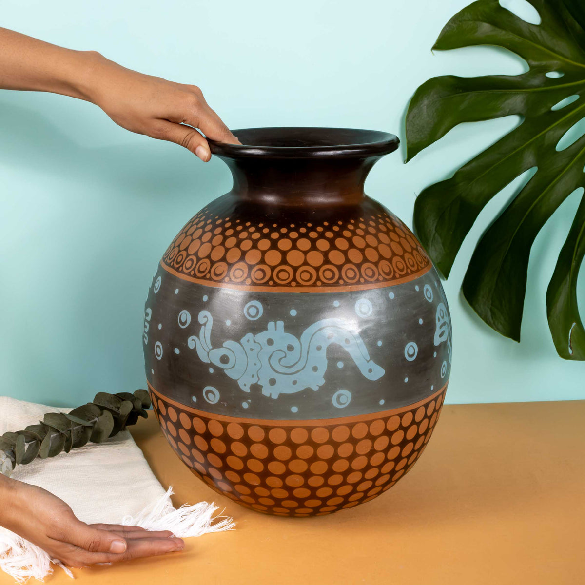 Zinapécuaro Ceramic Cantaro Vase