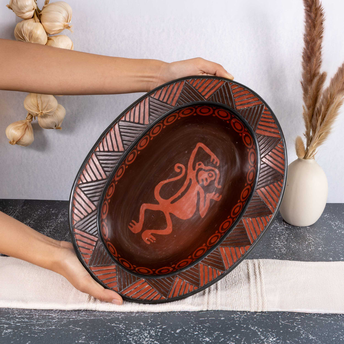 Zinapécuaro Monkey Negative Imprint Ceramic Platter