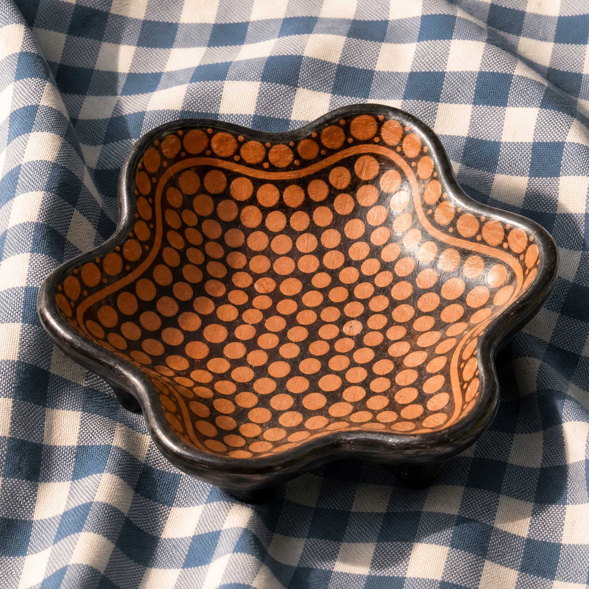 Zinapécuaro Dotted Estrella Ceramic Bowl