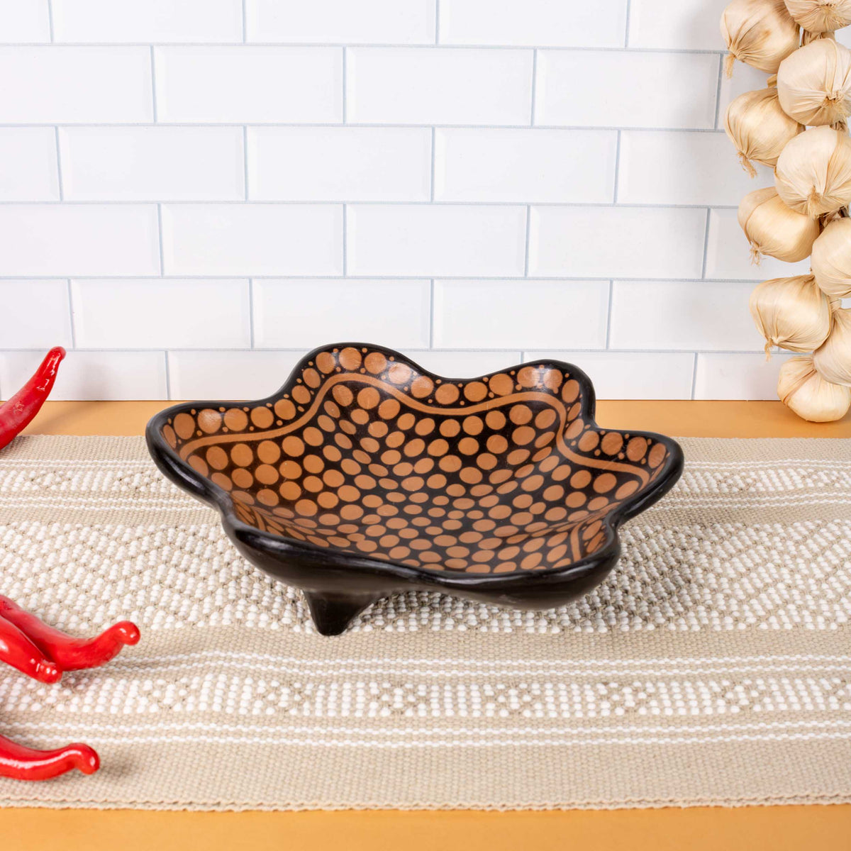 Zinapécuaro Dotted Estrella Ceramic Bowl