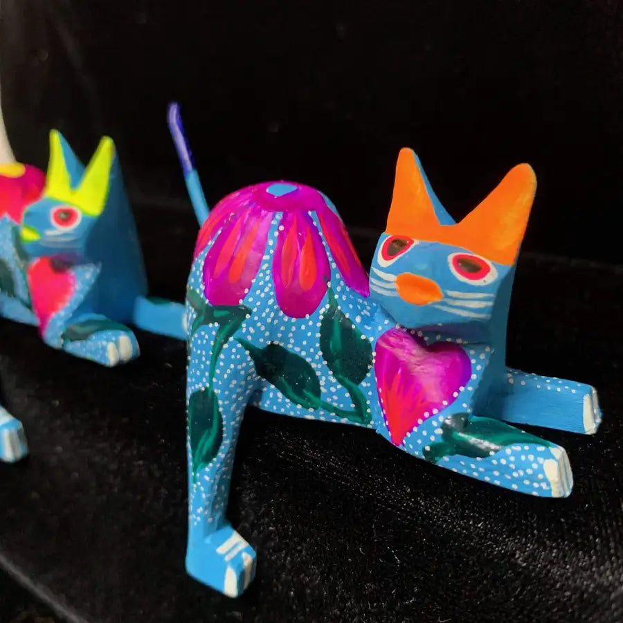 Hand Painted and Carved Hanging Cat Wooden Figurine Alebrije - 1