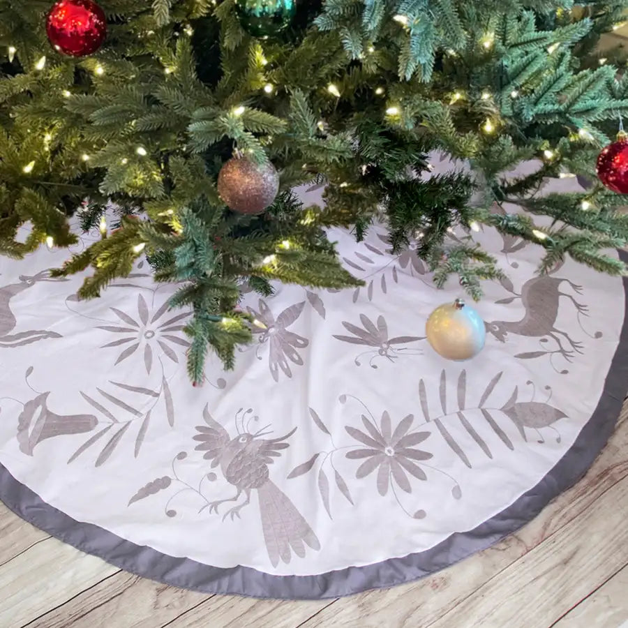 Otomí Embroidered Christmas Tree Skirt