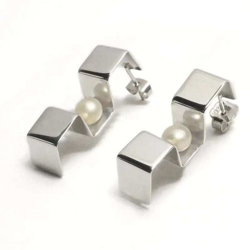 Sterling Silver Geometric Earrings with Mother Pearl - Movimiento Collection